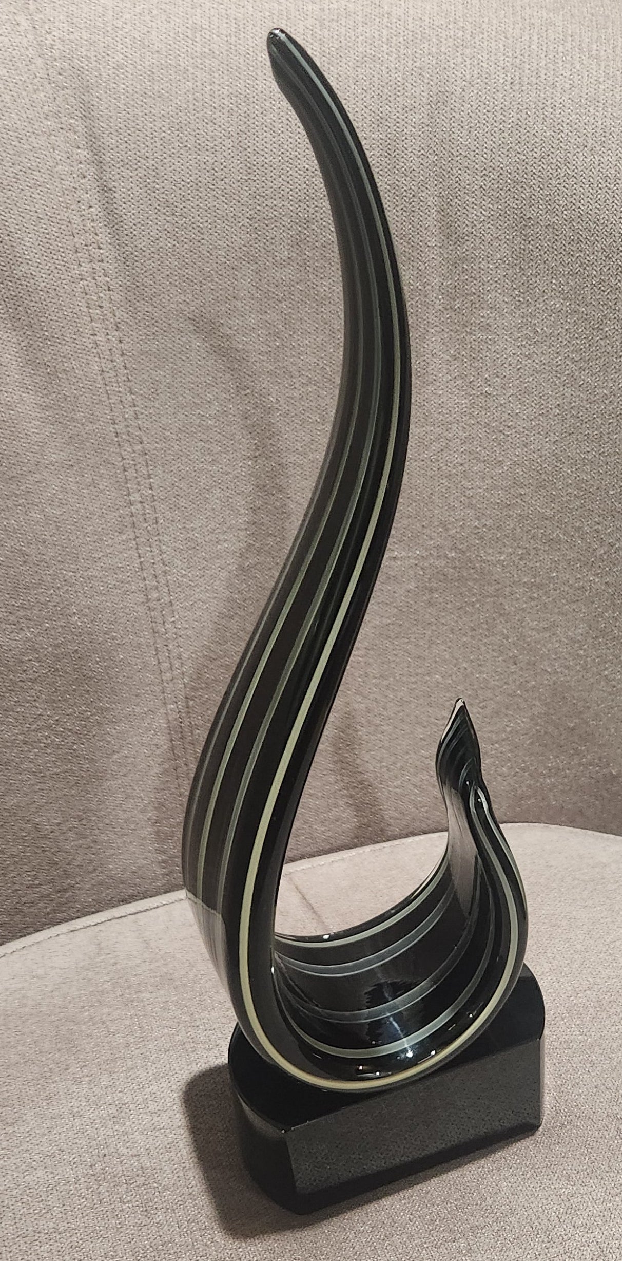 15" Black & Gold Curve Art Glass Recognition Award